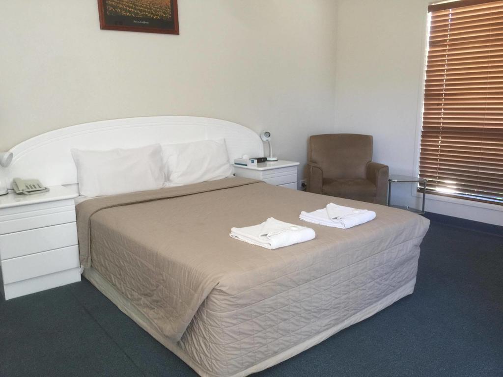 Springsure Overlander Motel Exterior foto